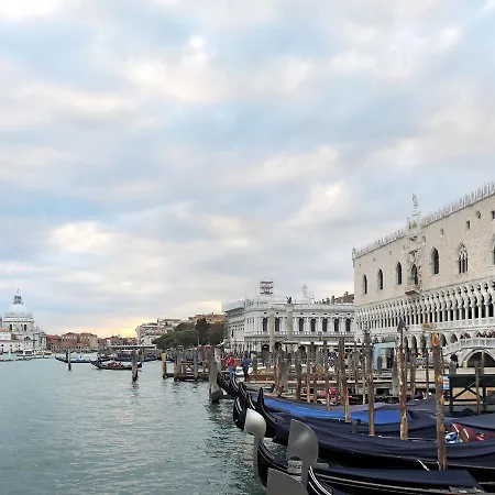 Rialto Apartment Venice